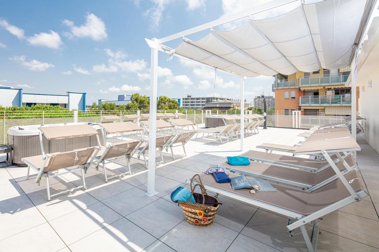 Hotel Danieli Bibione Bagian luar foto