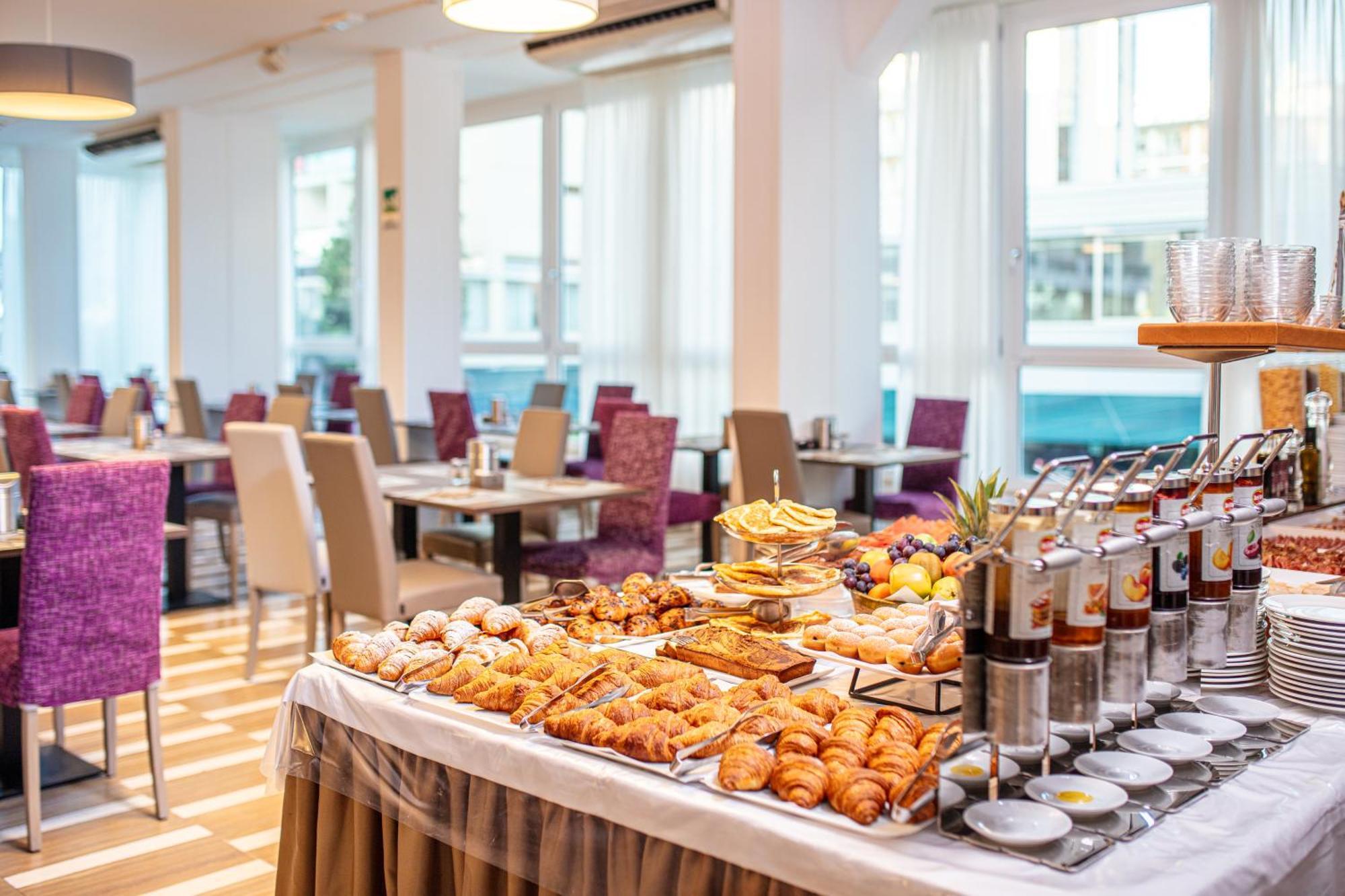 Hotel Danieli Bibione Bagian luar foto