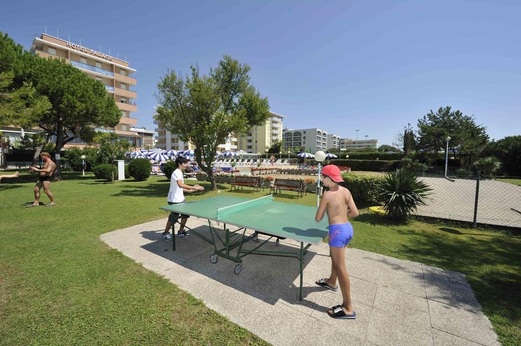 Hotel Danieli Bibione Bagian luar foto